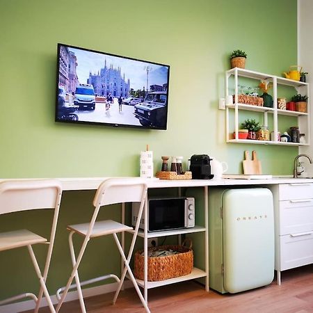 Sunny Flat 50 Meters From The Metro Apartment Milan Exterior photo