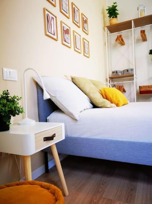 Sunny Flat 50 Meters From The Metro Apartment Milan Exterior photo