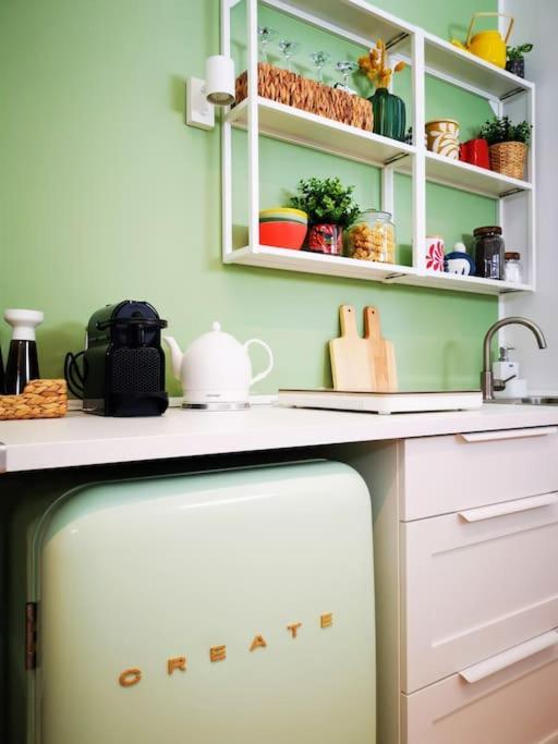 Sunny Flat 50 Meters From The Metro Apartment Milan Exterior photo