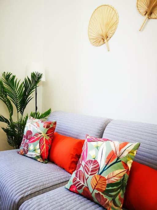 Sunny Flat 50 Meters From The Metro Apartment Milan Exterior photo